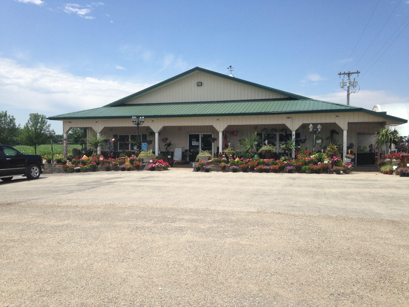 Corner Market & Greenhouse Oelwein Chamber and Area Development